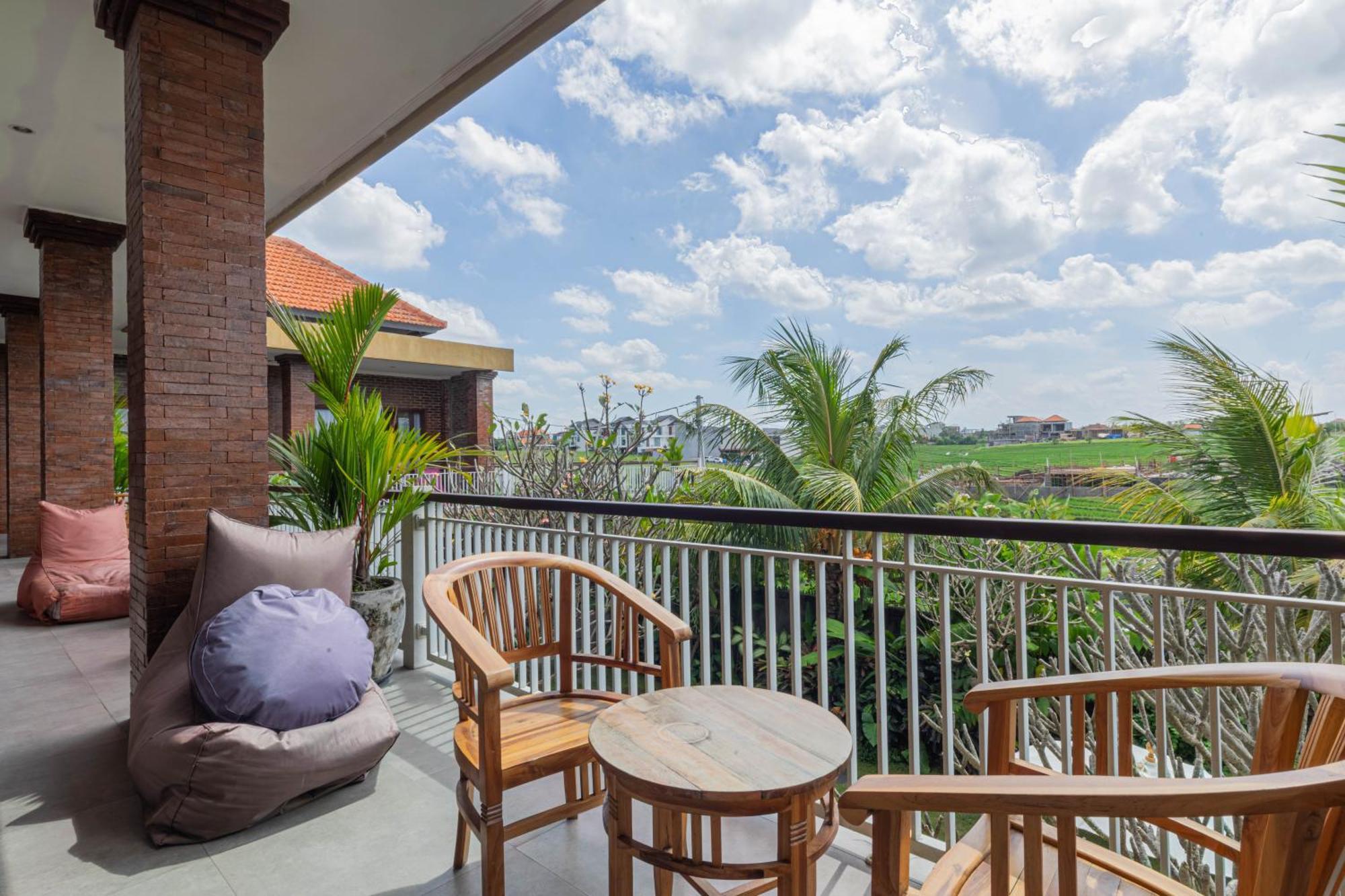 Frangipani House And Spa By Ecommerceloka Чангу Экстерьер фото